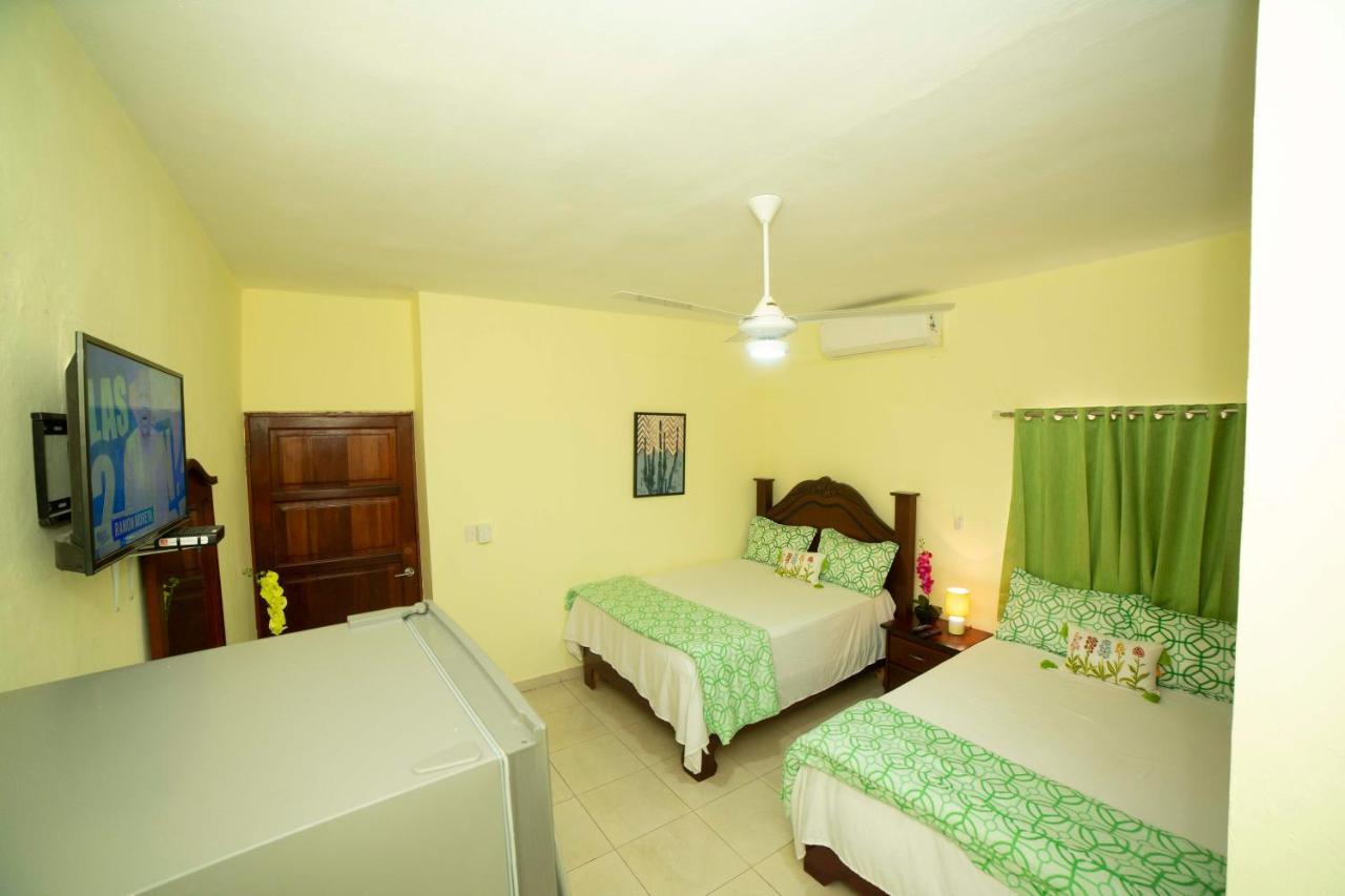 Hotel Enrique I Gazcue, Bed And Breakfast Santo Domingo Buitenkant foto
