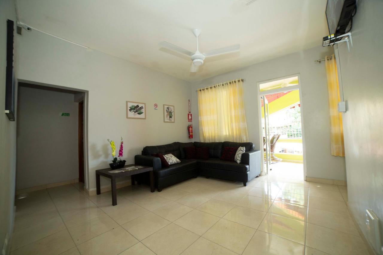 Hotel Enrique I Gazcue, Bed And Breakfast Santo Domingo Buitenkant foto