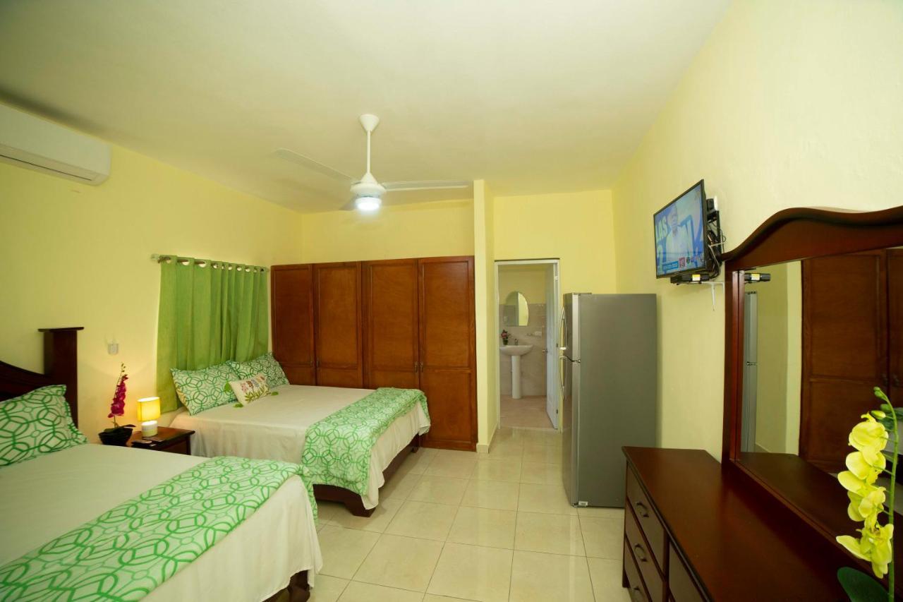 Hotel Enrique I Gazcue, Bed And Breakfast Santo Domingo Buitenkant foto