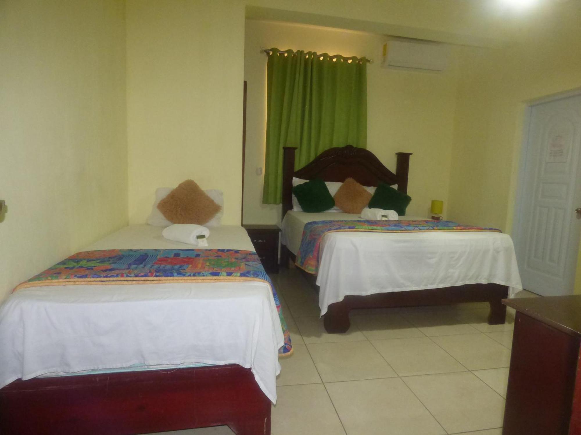 Hotel Enrique I Gazcue, Bed And Breakfast Santo Domingo Buitenkant foto