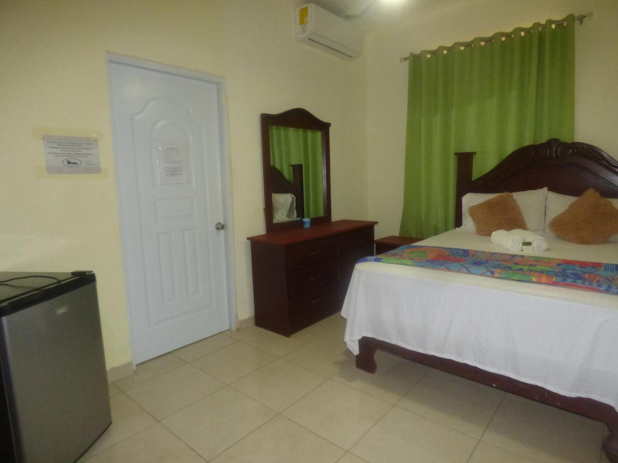 Hotel Enrique I Gazcue, Bed And Breakfast Santo Domingo Buitenkant foto