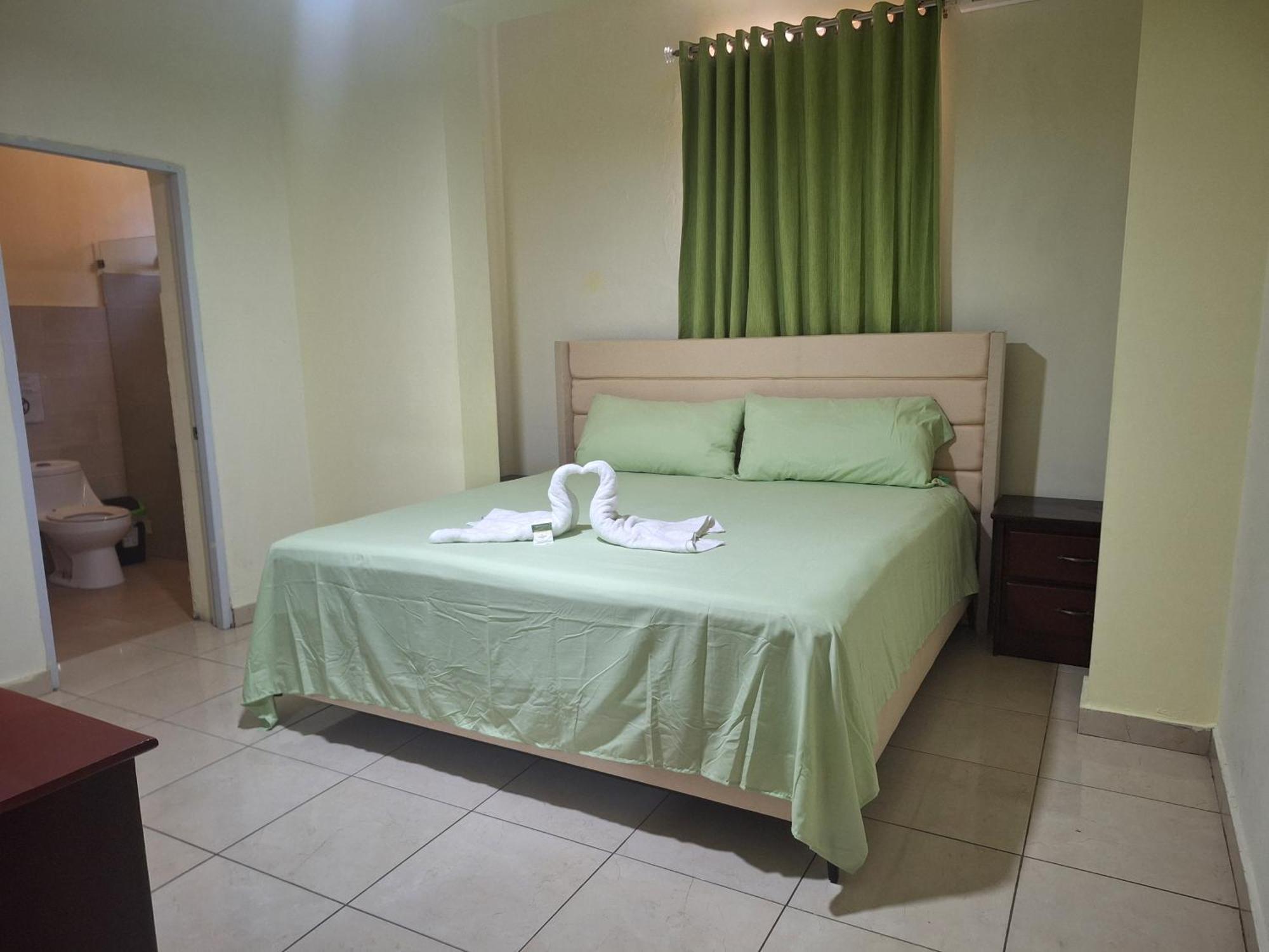 Hotel Enrique I Gazcue, Bed And Breakfast Santo Domingo Buitenkant foto